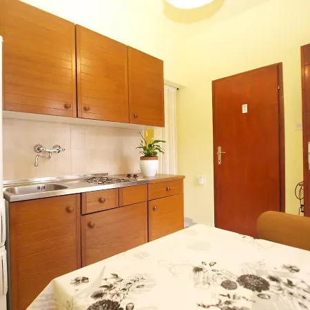 Luciano 1576 Apartment Liznjan