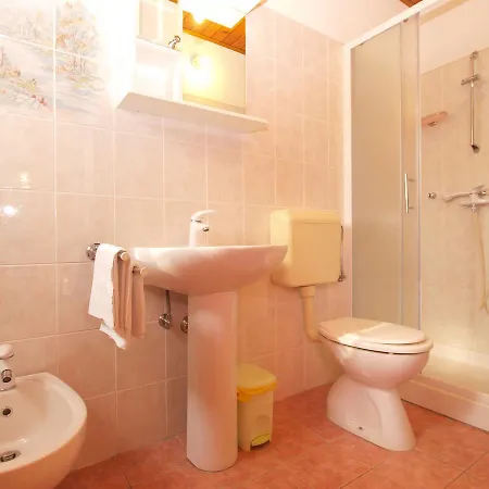 Luciano 1576 Apartment Liznjan