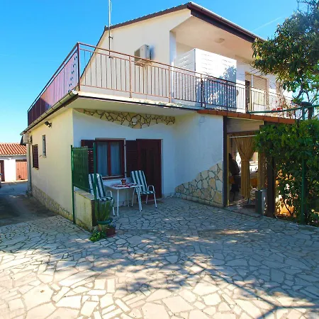 Luciano 1576 Apartment Liznjan